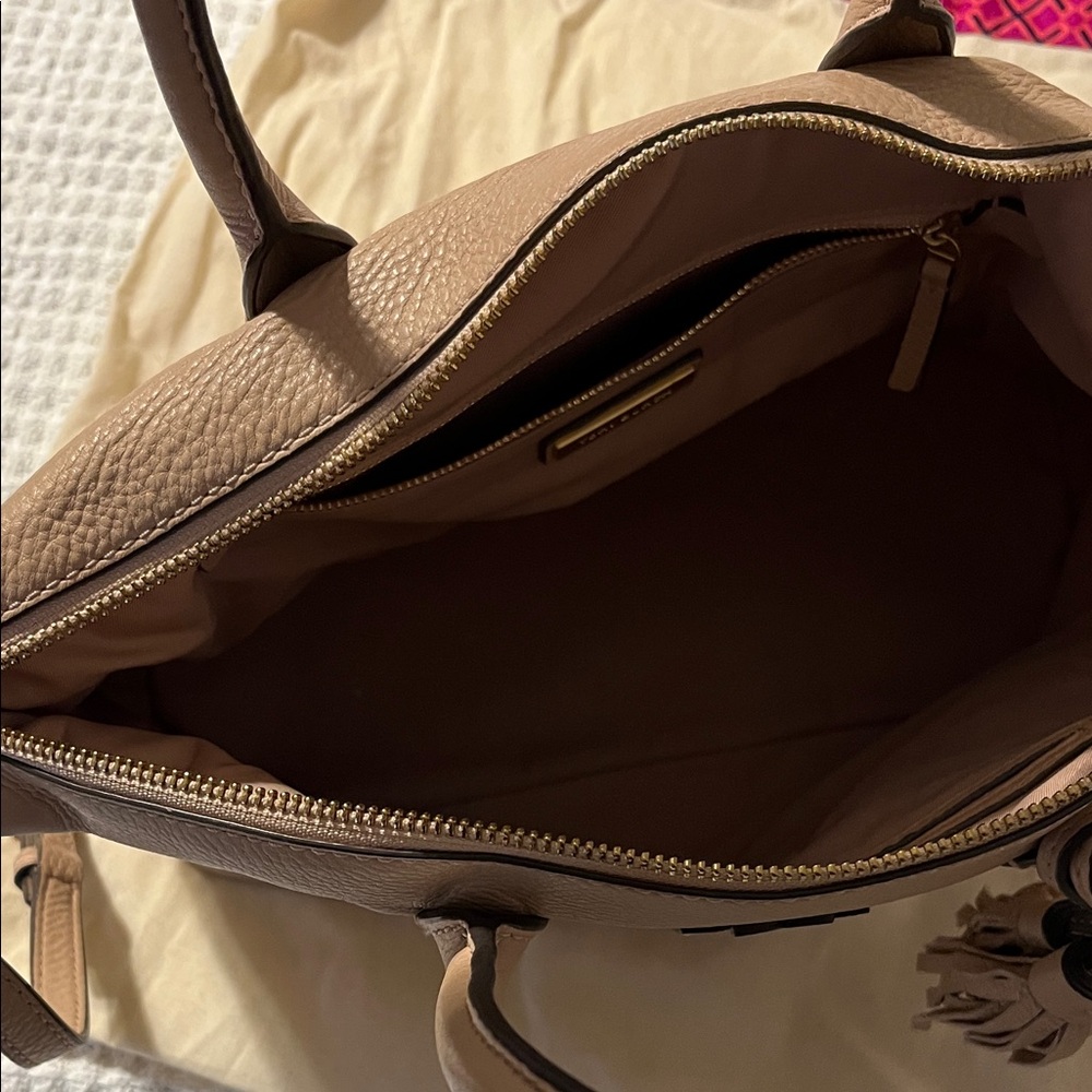 Tory Burch Mcgraw Satchel in Devon sand with Tassel - Picture 3 of 5